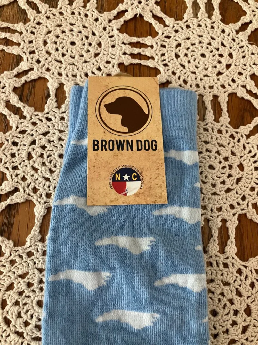 New Men’s Sz. Large Brown Dog Socks Della Blue with Clouds